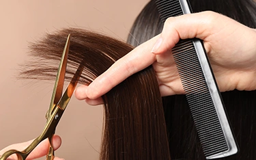  7 Haircuts for Female Thinning Hair